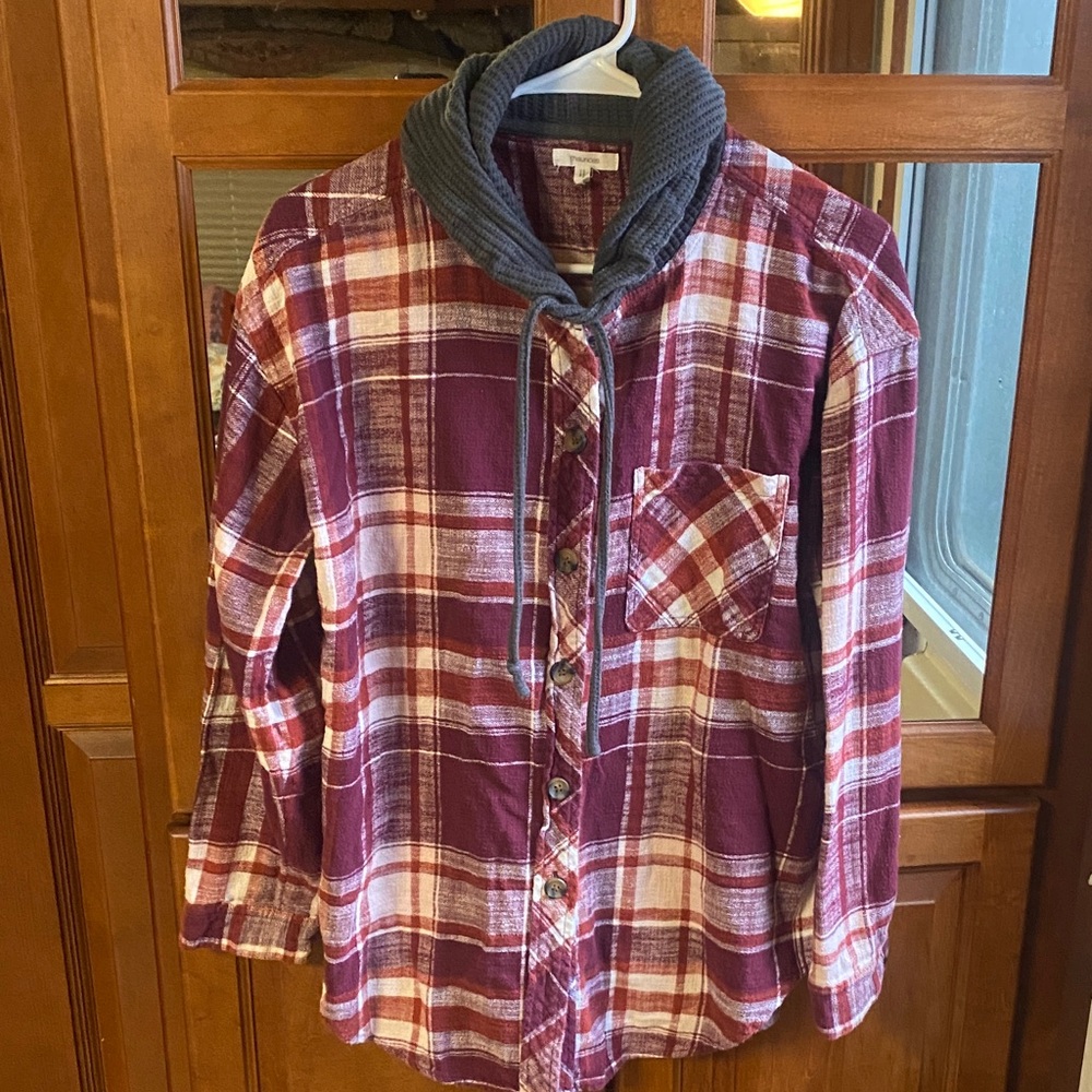 Men’s Maurices Red and Gray Plaid Hooded Flannel Large Cozy Fall Casual